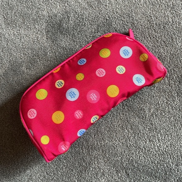 Tommy Hilfiger Cosmetic Case in Pink - Picture 3 of 4